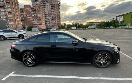 Mercedes-Benz E-Класс, 2019 год, 4 350 000 рублей, 6 фотография