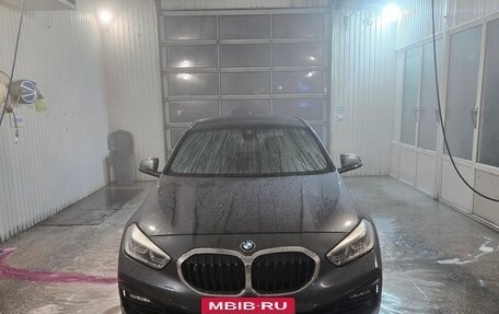 BMW 1 серия, 2021 год, 1 870 000 рублей, 5 фотография