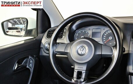 Volkswagen Polo VI (EU Market), 2012 год, 737 000 рублей, 11 фотография