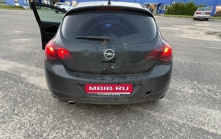 Opel Astra J, 2011 год, 280 000 рублей, 2 фотография