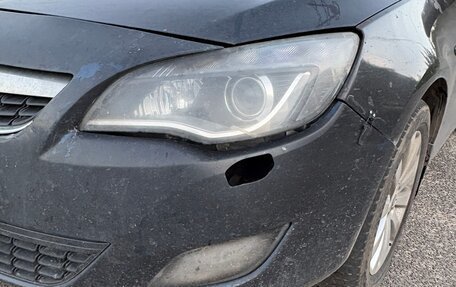Opel Astra J, 2011 год, 280 000 рублей, 28 фотография