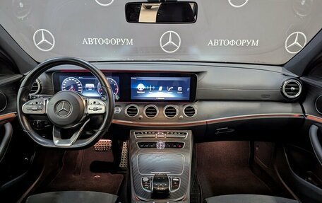 Mercedes-Benz E-Класс, 2019 год, 3 406 000 рублей, 14 фотография