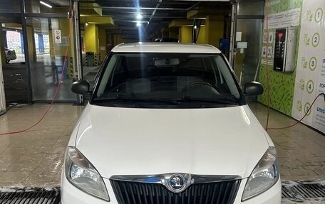 Skoda Fabia II, 2013 год, 655 000 рублей, 3 фотография