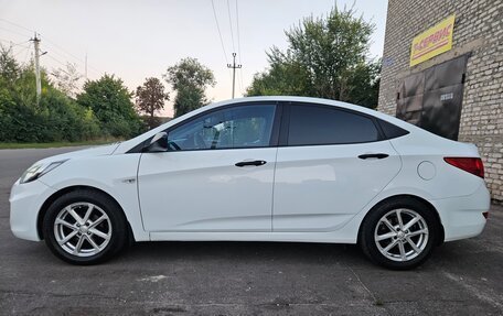Hyundai Solaris II рестайлинг, 2014 год, 750 000 рублей, 2 фотография