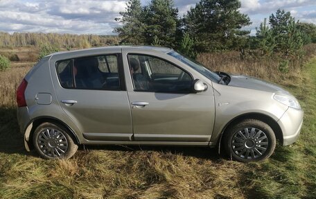 Renault Sandero I, 2011 год, 590 000 рублей, 3 фотография