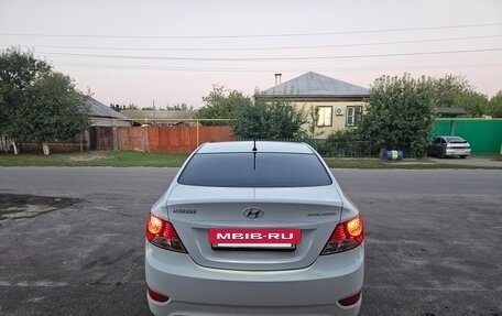 Hyundai Solaris II рестайлинг, 2014 год, 750 000 рублей, 4 фотография