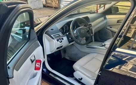 Mercedes-Benz E-Класс, 2013 год, 1 820 000 рублей, 6 фотография