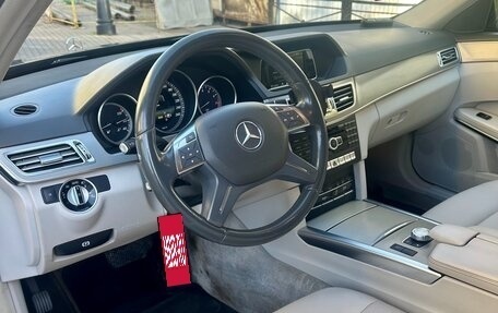 Mercedes-Benz E-Класс, 2013 год, 1 820 000 рублей, 10 фотография