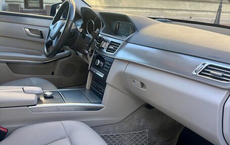 Mercedes-Benz E-Класс, 2013 год, 1 820 000 рублей, 19 фотография