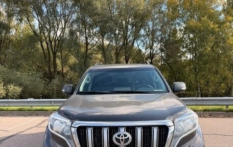 Toyota Land Cruiser Prado 150 рестайлинг 2, 2017 год, 4 800 000 рублей, 1 фотография