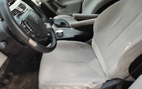 Citroen C4 Picasso II рестайлинг, 2008 год, 550 000 рублей, 12 фотография