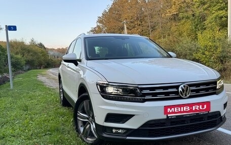 Volkswagen Tiguan II, 2017 год, 2 700 000 рублей, 2 фотография