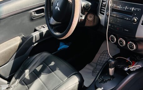 Mitsubishi Outlander III рестайлинг 3, 2009 год, 860 000 рублей, 12 фотография