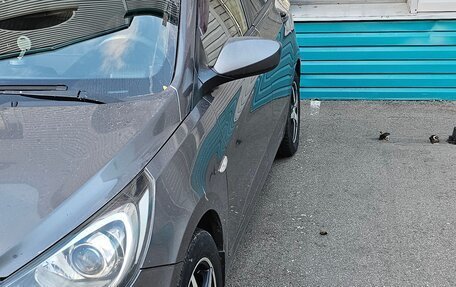 Hyundai Solaris II рестайлинг, 2011 год, 700 000 рублей, 4 фотография