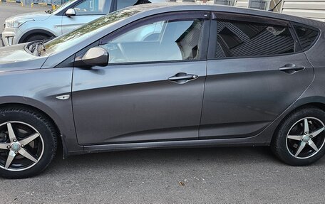 Hyundai Solaris II рестайлинг, 2011 год, 700 000 рублей, 12 фотография