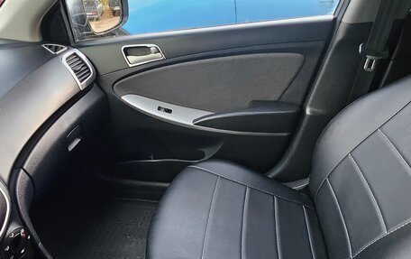 Hyundai Solaris II рестайлинг, 2011 год, 700 000 рублей, 17 фотография