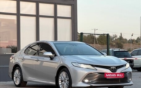 Toyota Camry, 2018 год, 2 499 000 рублей, 4 фотография