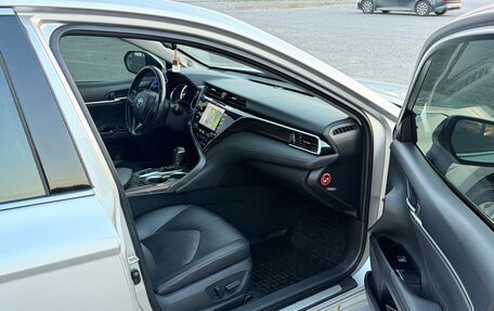 Toyota Camry, 2018 год, 2 499 000 рублей, 30 фотография