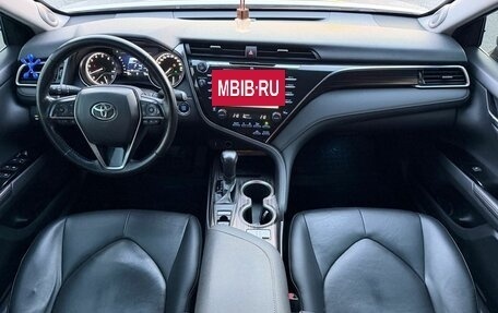 Toyota Camry, 2018 год, 2 499 000 рублей, 28 фотография