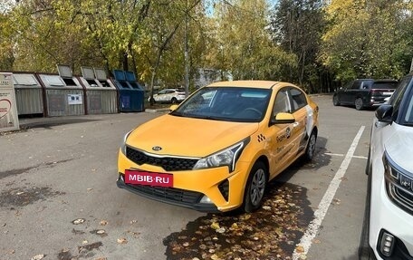 KIA Rio IV, 2020 год, 800 000 рублей, 2 фотография