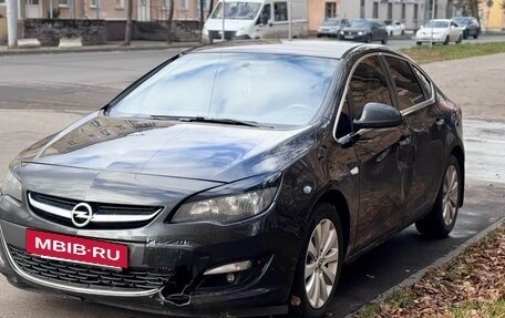 Opel Astra J, 2013 год, 570 000 рублей, 2 фотография