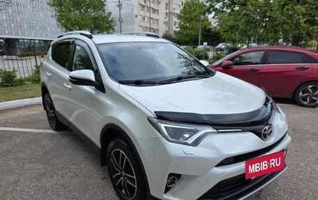 Toyota RAV4, 2017 год, 2 350 000 рублей, 2 фотография