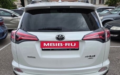 Toyota RAV4, 2017 год, 2 350 000 рублей, 3 фотография