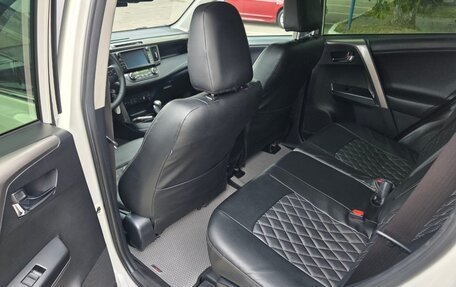 Toyota RAV4, 2017 год, 2 350 000 рублей, 9 фотография