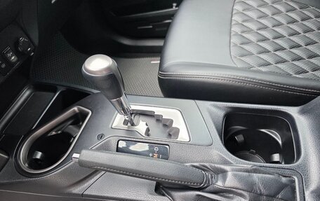 Toyota RAV4, 2017 год, 2 350 000 рублей, 10 фотография