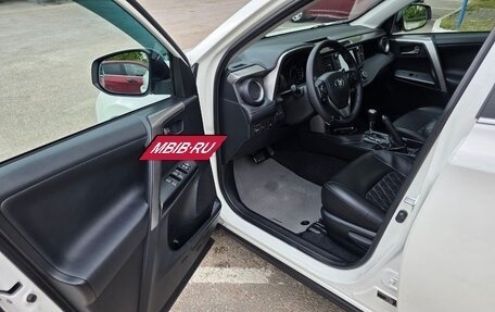Toyota RAV4, 2017 год, 2 350 000 рублей, 8 фотография