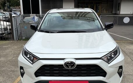 Toyota RAV4, 2022 год, 3 400 000 рублей, 3 фотография