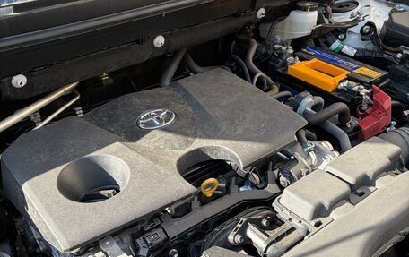 Toyota RAV4, 2022 год, 3 400 000 рублей, 9 фотография