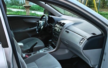 Toyota Corolla, 2011 год, 815 000 рублей, 2 фотография