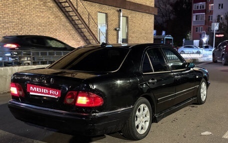 Mercedes-Benz E-Класс, 1998 год, 205 000 рублей, 4 фотография