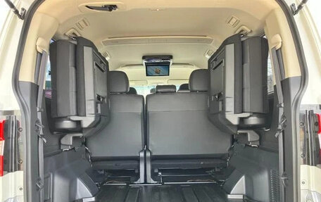 Mitsubishi Delica D:5 I, 2018 год, 2 111 000 рублей, 24 фотография