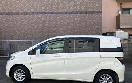 Honda Freed I, 2014 год, 863 000 рублей, 4 фотография