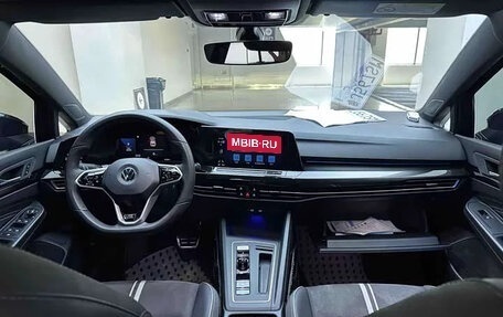 Volkswagen Golf VIII, 2023 год, 1 600 000 рублей, 8 фотография