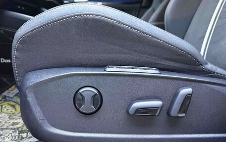 Volkswagen Golf VIII, 2023 год, 1 600 000 рублей, 15 фотография