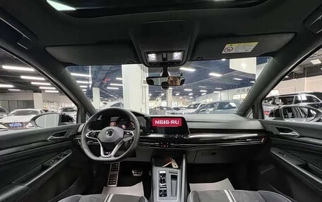 Volkswagen Golf VIII, 2023 год, 1 615 000 рублей, 10 фотография