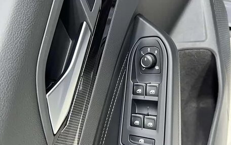 Volkswagen Golf VIII, 2023 год, 1 615 000 рублей, 19 фотография