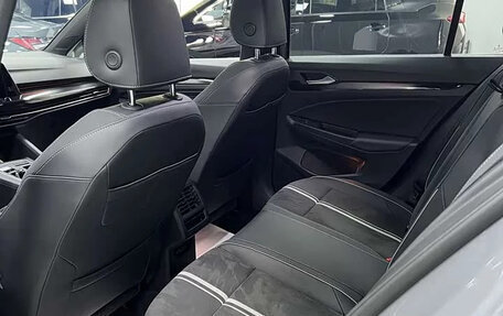 Volkswagen Golf VIII, 2023 год, 1 615 000 рублей, 22 фотография