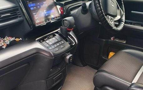 Honda Stepwgn IV, 2021 год, 2 649 999 рублей, 5 фотография