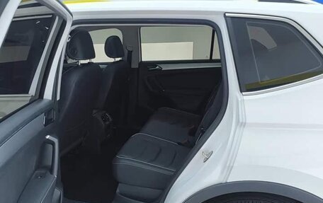Volkswagen Tiguan II, 2020 год, 1 870 000 рублей, 5 фотография