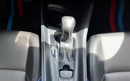 Toyota C-HR I рестайлинг, 2022 год, 1 733 000 рублей, 13 фотография