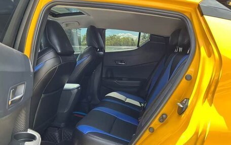 Toyota C-HR I рестайлинг, 2022 год, 1 733 000 рублей, 16 фотография