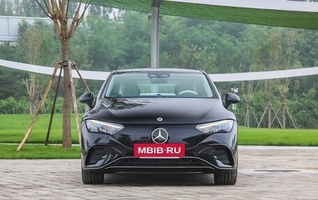Mercedes-Benz EQE, 2025 год, 4 900 000 рублей, 2 фотография
