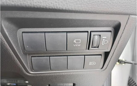 Toyota Yaris, 2023 год, 1 085 000 рублей, 23 фотография