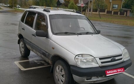 Chevrolet Niva I рестайлинг, 2003 год, 270 000 рублей, 1 фотография
