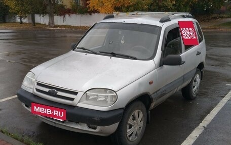 Chevrolet Niva I рестайлинг, 2003 год, 270 000 рублей, 2 фотография