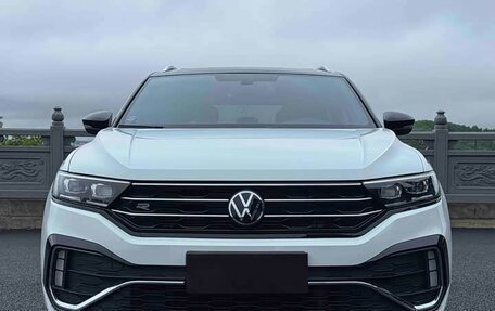 Volkswagen T-Roc I, 2021 год, 1 350 000 рублей, 2 фотография